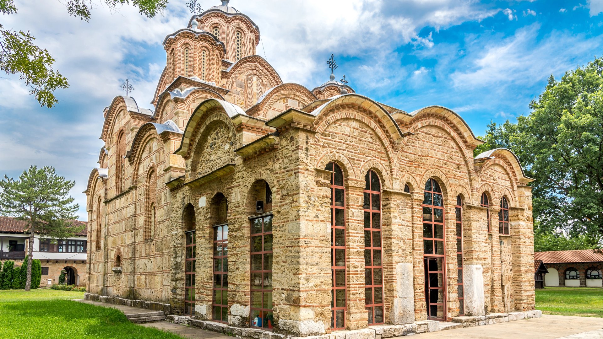 A Day Around Gračanica